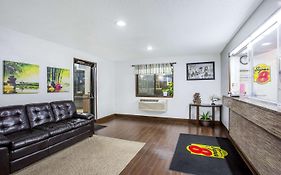 Super 8 By Wyndham Franklin